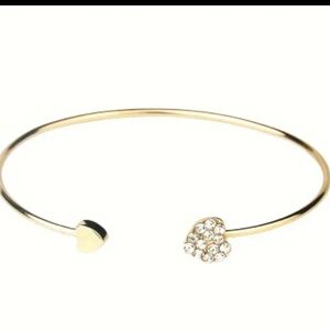 ⭐️ Adjustable gold tone heart crystal bangle
